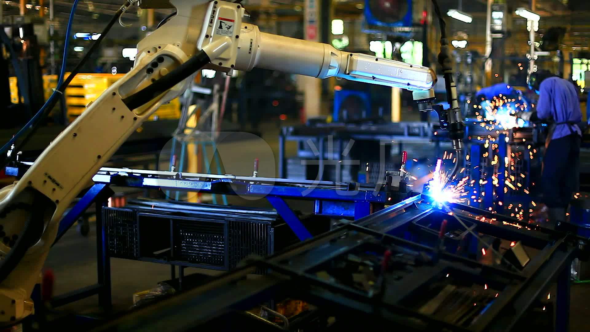 在工厂工作的机械臂焊接机_1920x1080_高清视频素材下载(编号:5683354